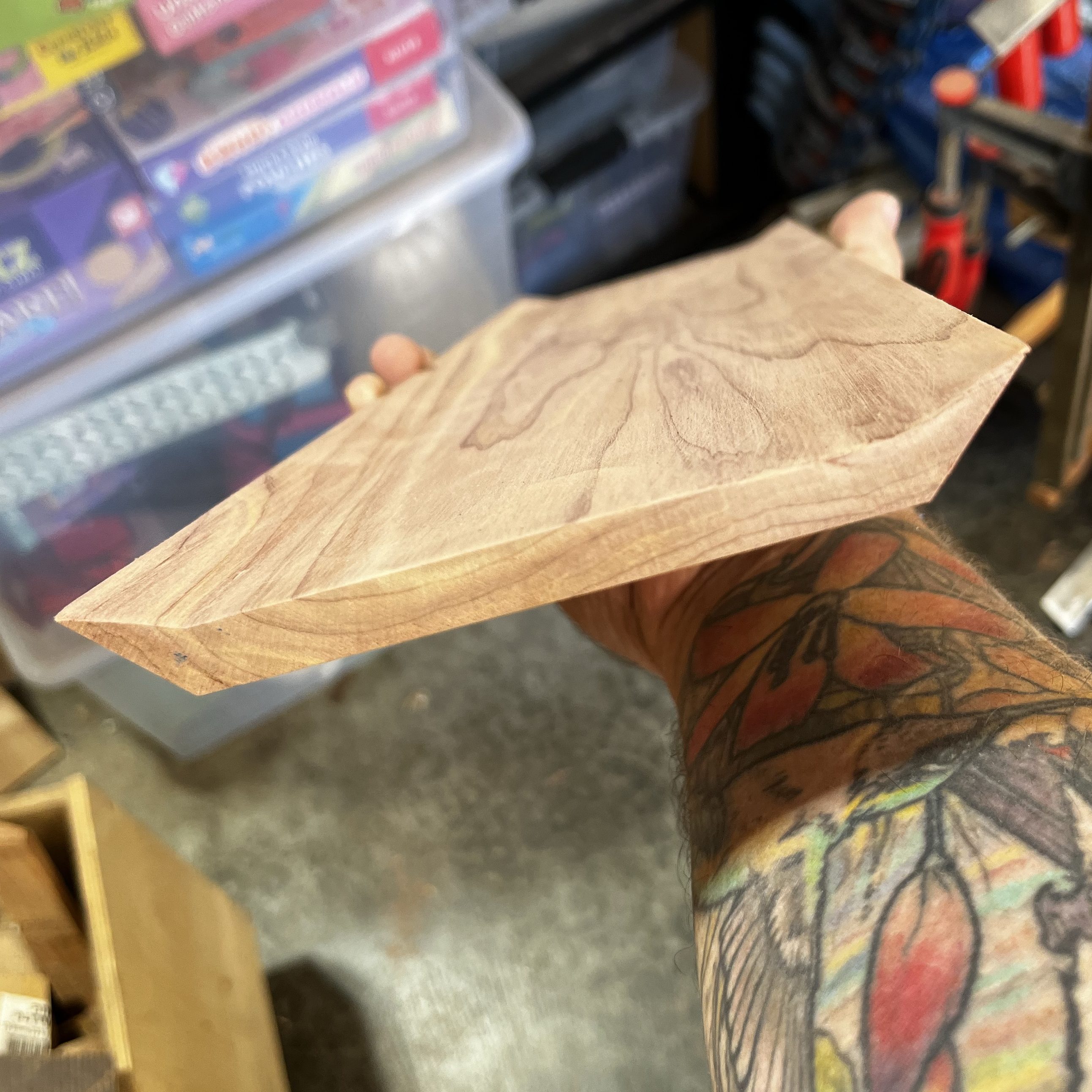 Edge view of finished lower side showing the final profile of the piece